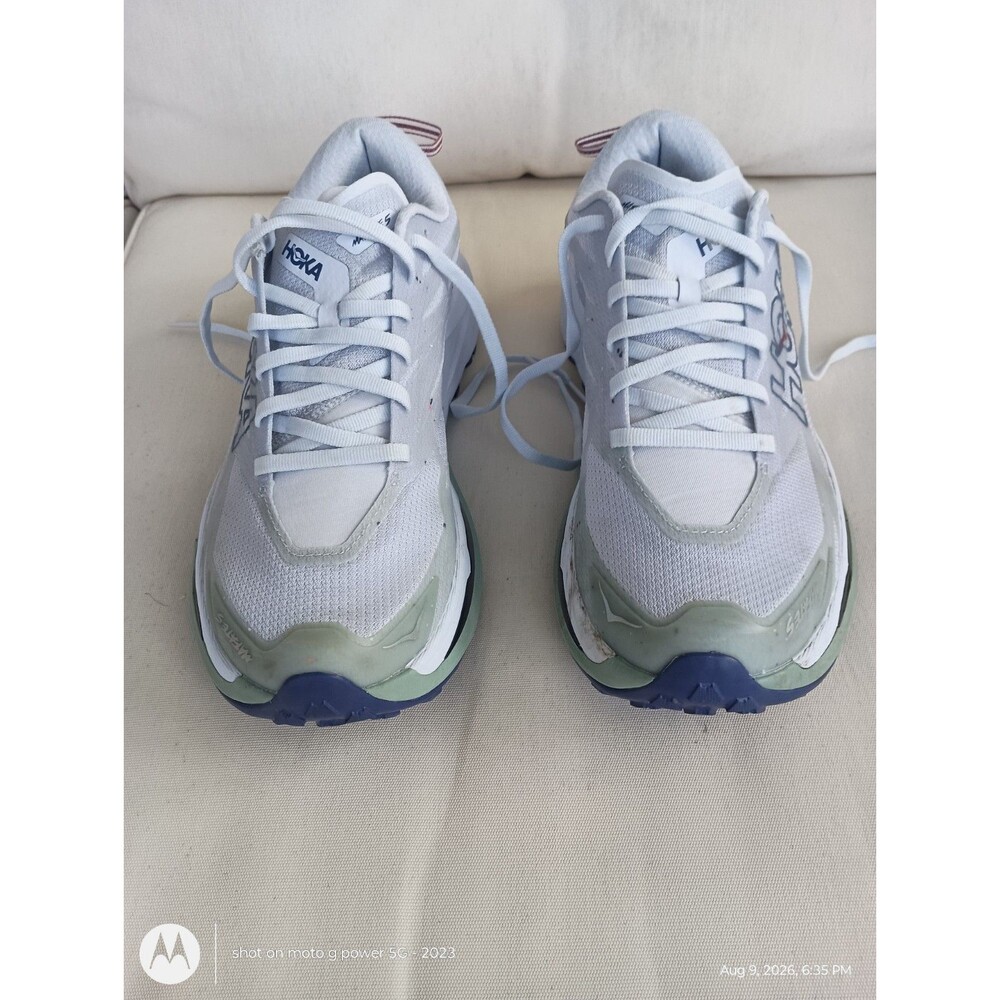 Hoka Shoes Unisex Size 8.5 B Used With Box